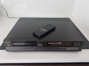 CD Technics SL-P500 (2 фото из 7)