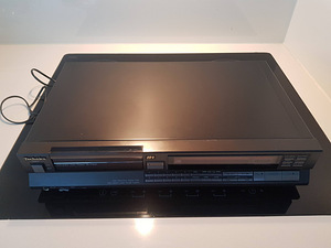 CD Technics SL-P500 (7 фото из 7)