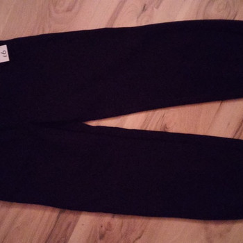 Uued mustad dressipüksid 10-11 aastasele