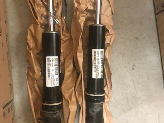 Амортизатор VW TOUAREG 7P6513029BL