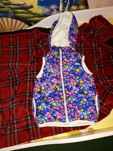 Vest (1 foto / 3)