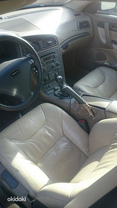 Volvo S60 manual (5 фото из 7)