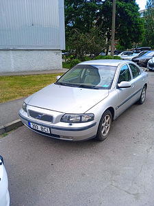 Volvo S60 manual (2 фото из 7)