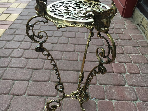 Бронзовий столик