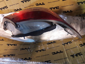 Tagumine vasak esilatern on Mercedes w211 (3 foto / 3)