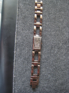 Женские часы Fossil (1 фото из 2)