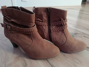 Полуботинки из замши Shu р 37 (2 фото из 3)