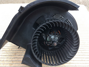 BMW X5 E70, X6 E71 salongi ventilaator+pöörete res (1 foto / 3)