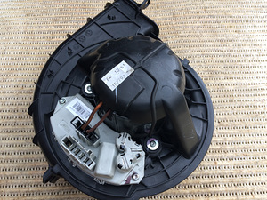 BMW X5 E70, X6 E71 salongi ventilaator+pöörete res (3 foto / 3)