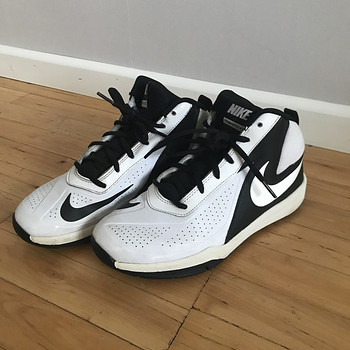 Детские кроссовки Nike, 38,5