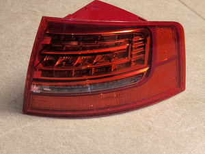 Audi A8 S8 D3 kasutatud varuosad (3 foto / 10)