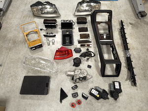 Audi A8 S8 D3 kasutatud varuosad (1 foto / 10)