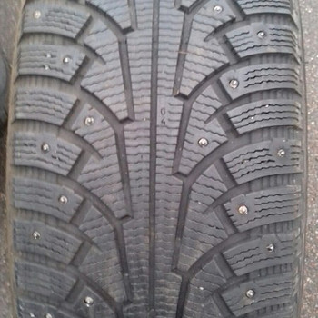 275/65 R17 nokian