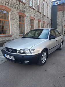 Аренда автомобилей (2 фото из 3)
