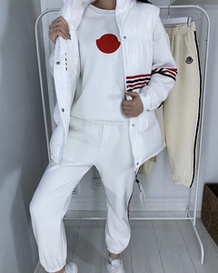 Стильный костюм Moncler + жилет, новый (3 фото из 3)