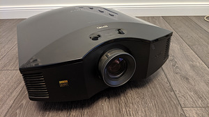 SONY VPL HW10 проектор (1 фото из 3)