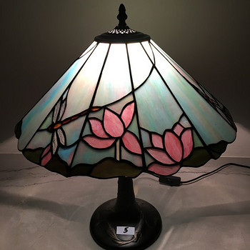 Настольная лампа в стиле Tiffany