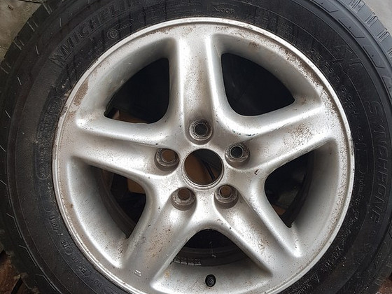 Lexus RX300 Hyper Silver OEM Oдно алюминиевое колесо R16