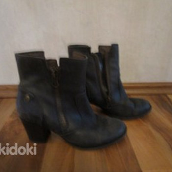 Hallikad saapad Tamaris 38