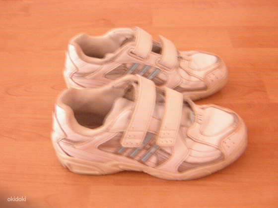 Adidas кроссовки nr 32