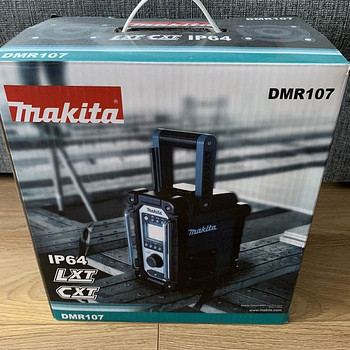 Makita DMR107