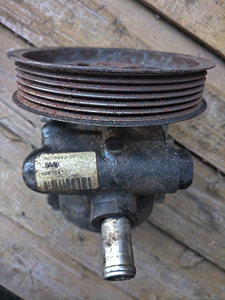 SAAB 9-3 2002a roolivõimendi pump (2 foto / 2)