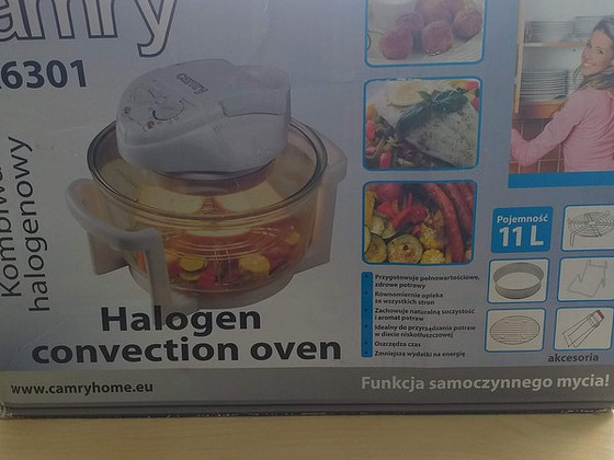 Halogen convection oven
